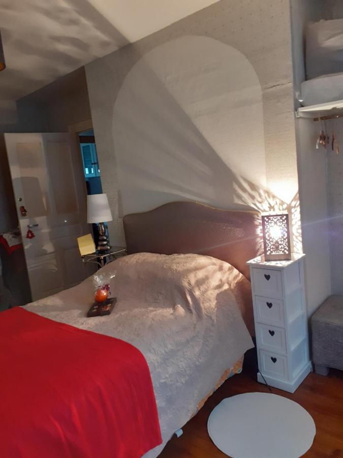 7042Douce Nuit Saint-Germain-Laval (Loire) Exterior foto